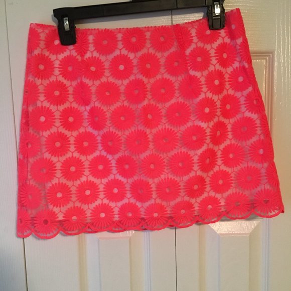 Adorable Lilly Pulitzer Pink Skirt - Size 4 🌸 - Picture 1 of 2